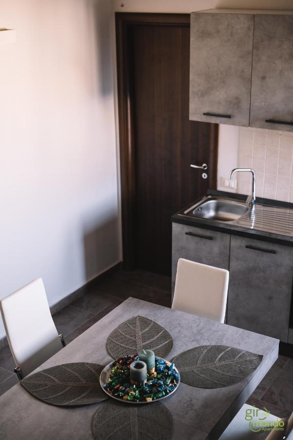 Giro Nel Mondo Apartments Catánia Buitenkant foto