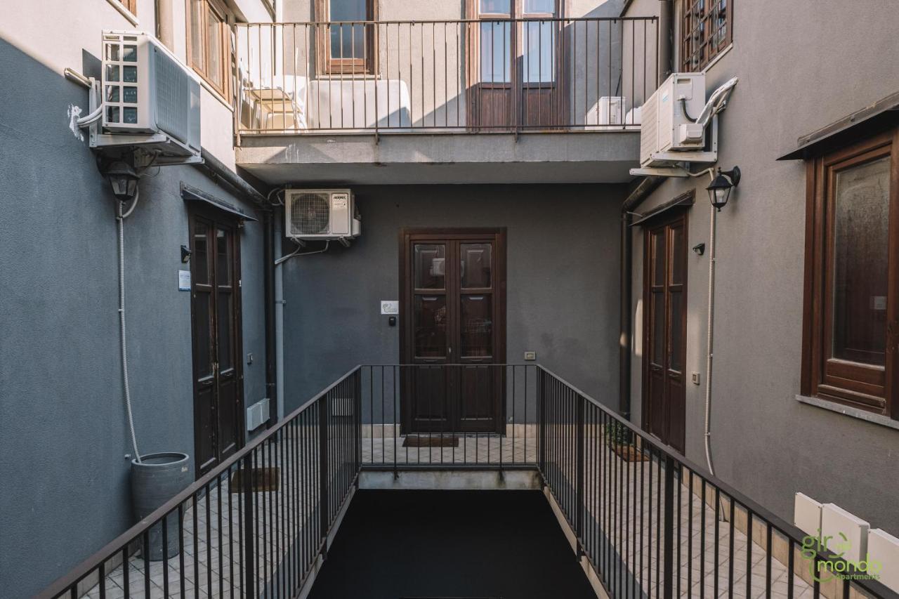Giro Nel Mondo Apartments Catánia Buitenkant foto