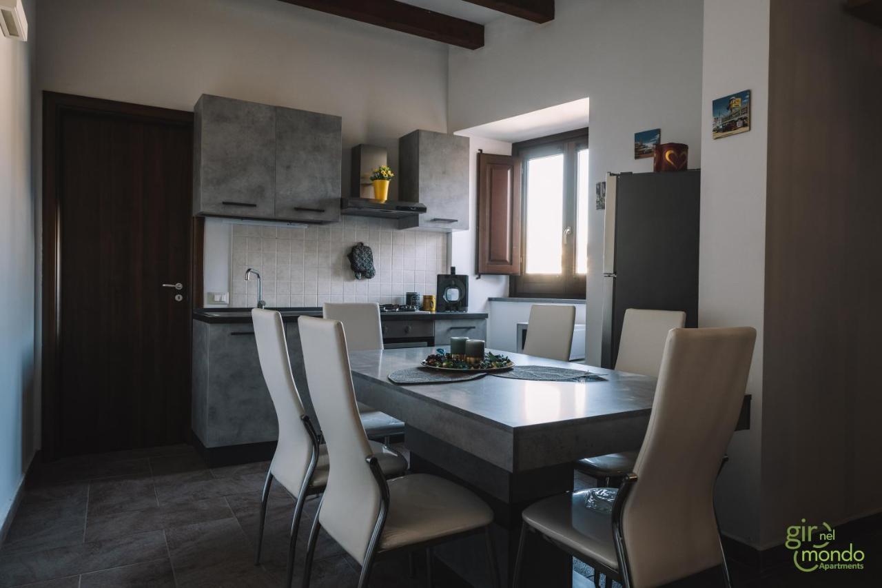Giro Nel Mondo Apartments Catánia Buitenkant foto
